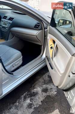 Седан Toyota Camry 2006 в Днепре