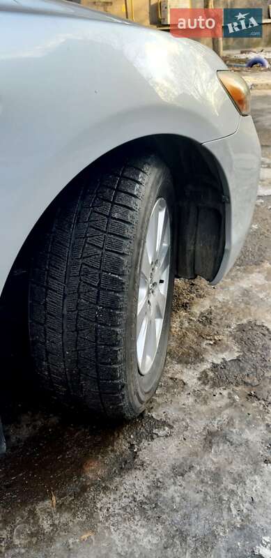 Седан Toyota Camry 2006 в Днепре