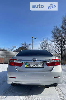 Седан Toyota Camry 2011 в Павлограді