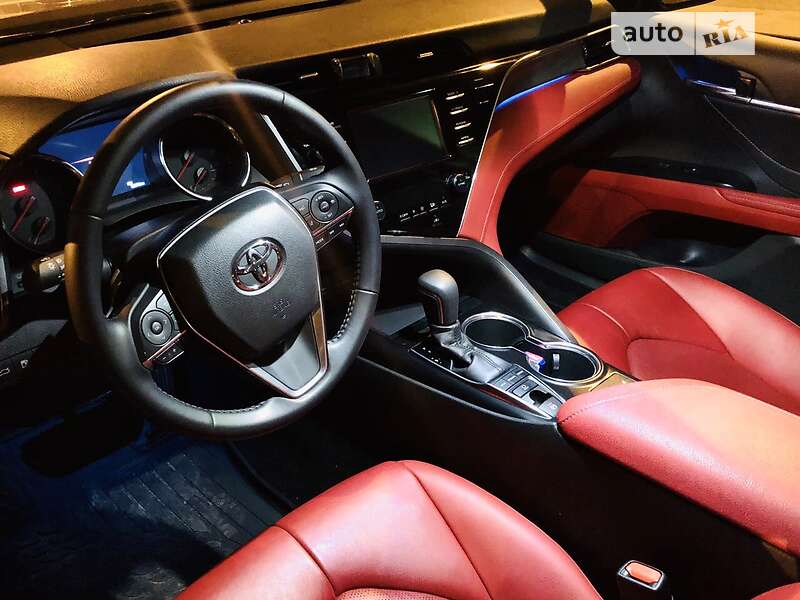 Toyota Camry 2018