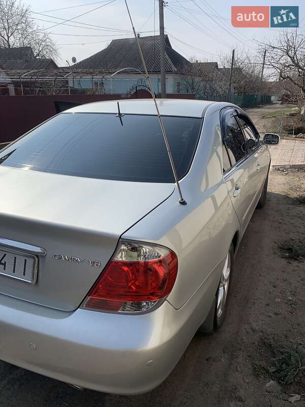 Седан Toyota Camry 2005 в Гайвороні