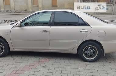 Седан Toyota Camry 2004 в Харкові