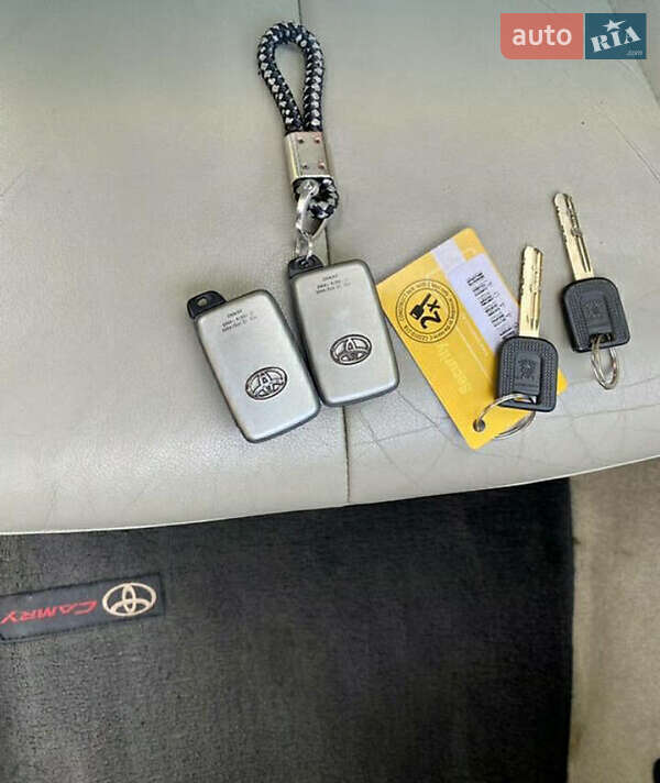 Седан Toyota Camry 2006 в Хмельницькому