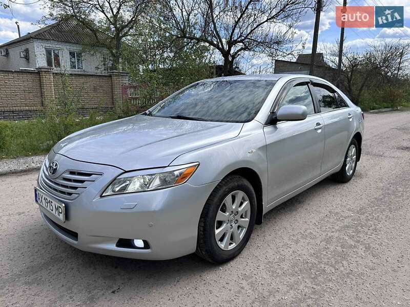 Седан Toyota Camry 2008 в Харькове