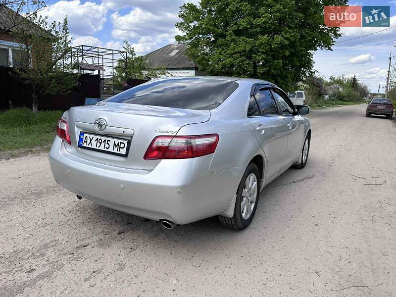 Седан Toyota Camry 2008 в Харькове