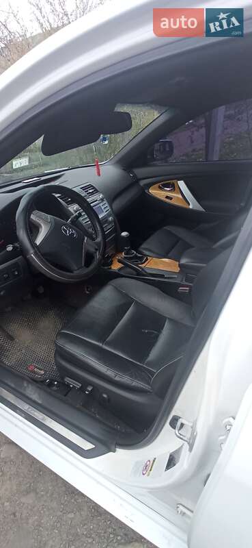 Седан Toyota Camry 2006 в Тячеві