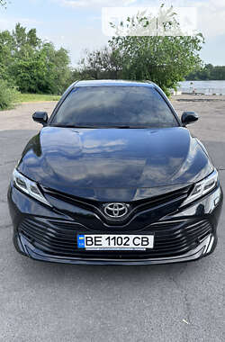 Седан Toyota Camry 2018 в Кременчуге