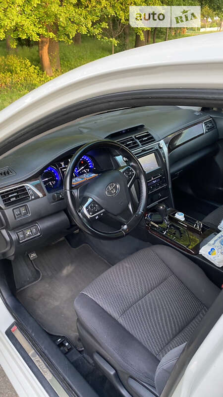 Седан Toyota Camry 2015 в Полтаві