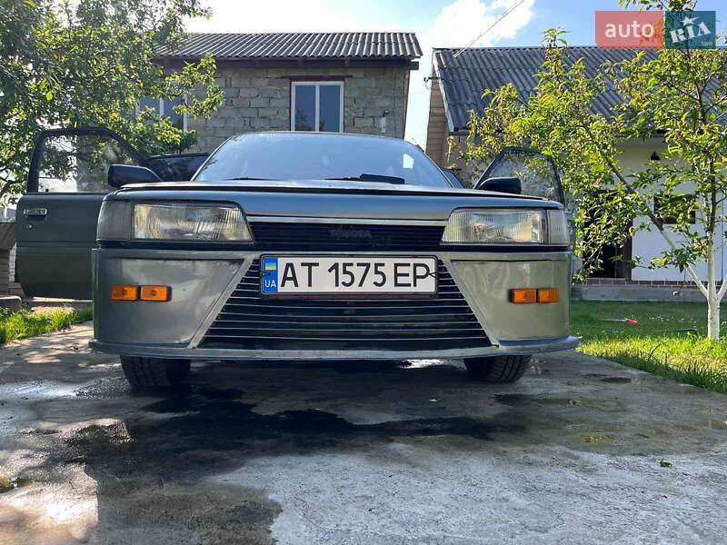 Універсал Toyota Camry 1987 в Надвірній