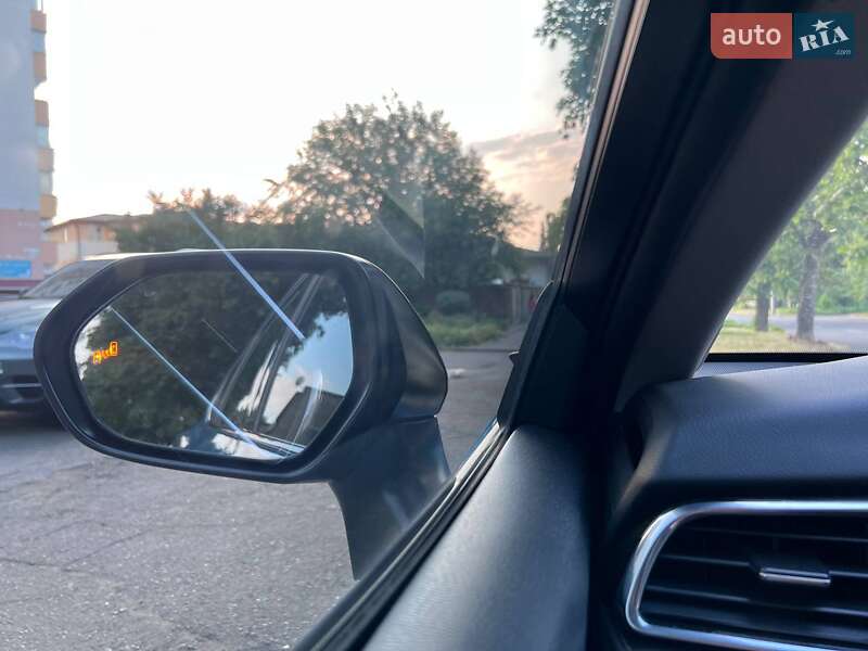 Седан Toyota Camry 2018 в Черкасах