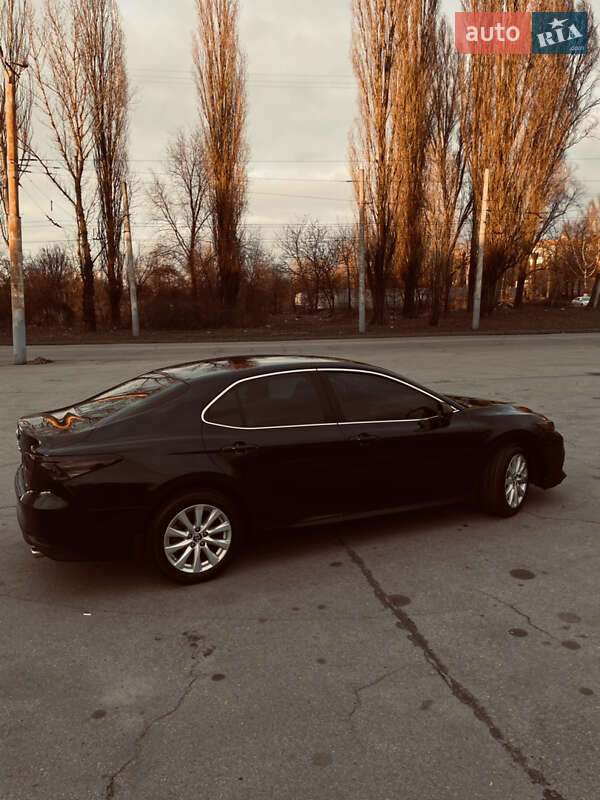 Седан Toyota Camry 2018 в Кривому Розі