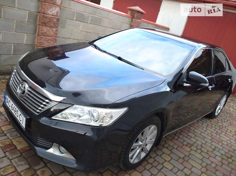 Седан Toyota Camry 2012 в Луцьку