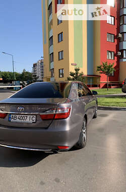 Седан Toyota Camry 2017 в 