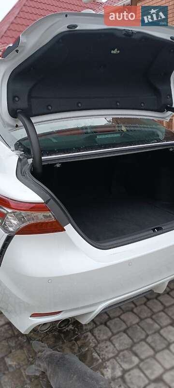 Седан Toyota Camry 2019 в Первомайске