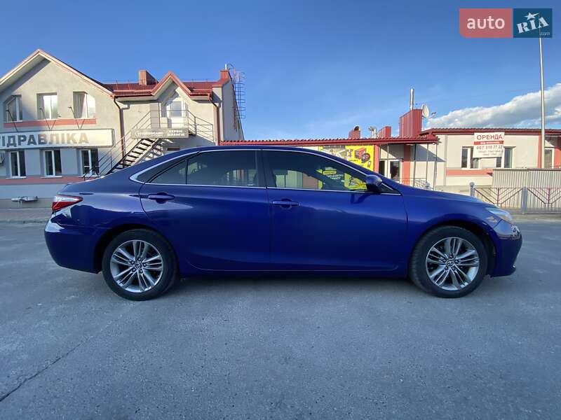 Седан Toyota Camry 2014 в Тернополе