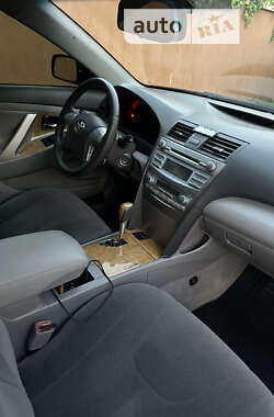 Седан Toyota Camry 2006 в Чернигове