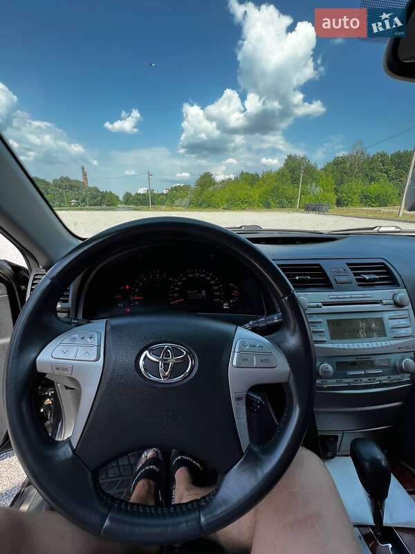 Седан Toyota Camry 2008 в Каменском фото 29 Седан Toyota Camry 2008 в Каменском