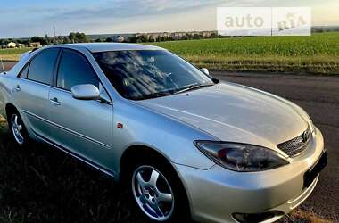 Седан Toyota Camry 2004 в Гайвороне