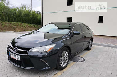 Седан Toyota Camry 2015 в Львові