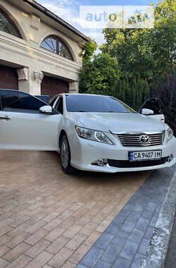 Седан Toyota Camry 2012 в 