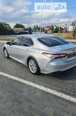 Седан Toyota Camry 2019 в Одессе