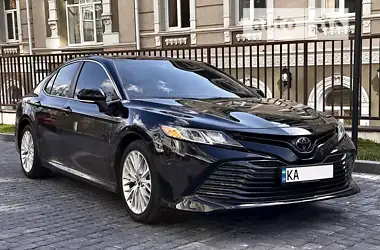 Toyota Camry 2018