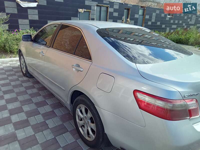 Седан Toyota Camry 2008 в Виннице