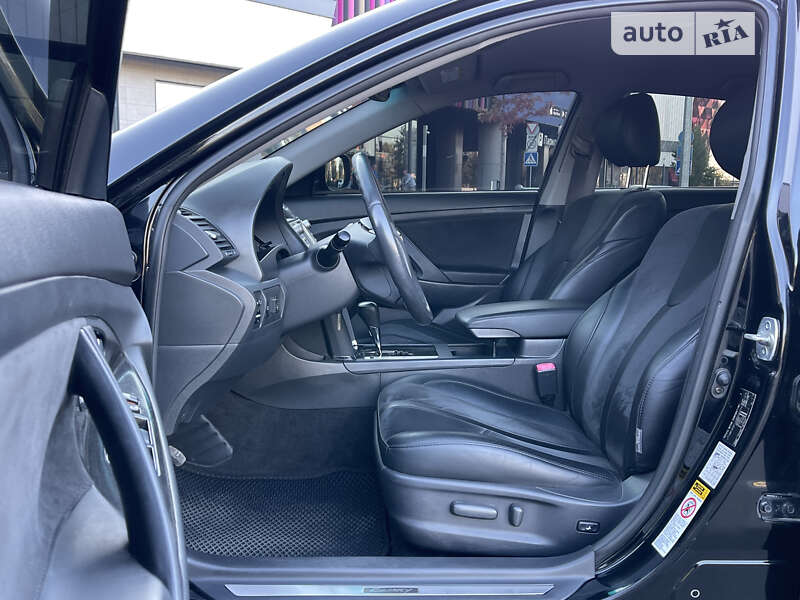 Седан Toyota Camry 2006 в Киеве