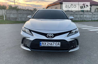 Седан Toyota Camry 2022 в Харькове