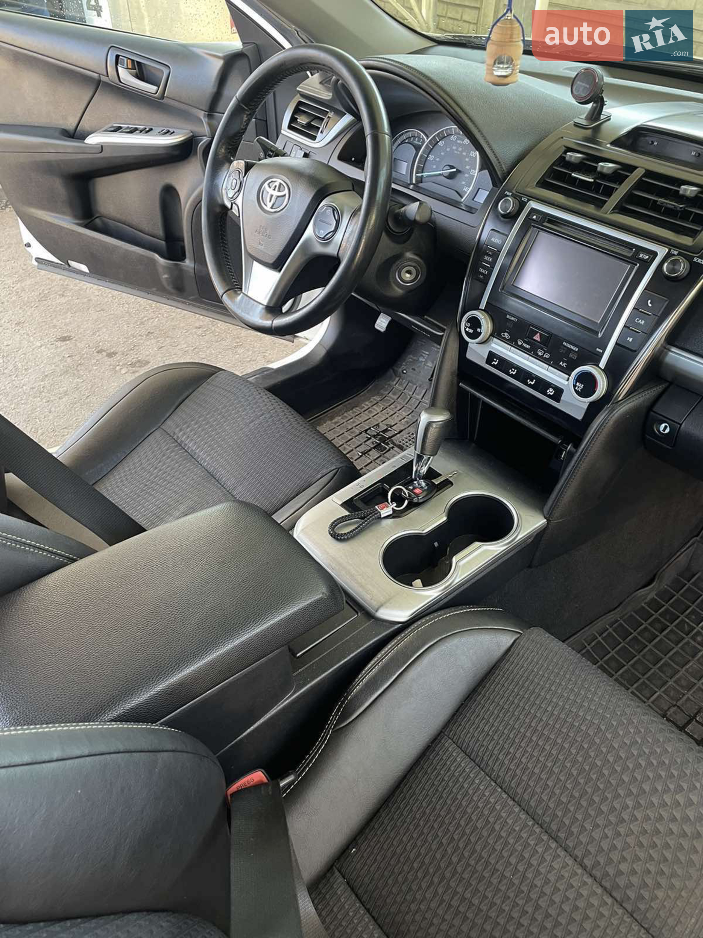 2012 Toyota Camry - мініатюра 3