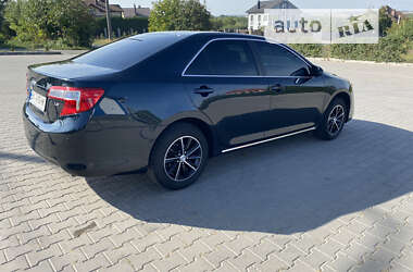 Седан Toyota Camry 2012 в Хмельницькому