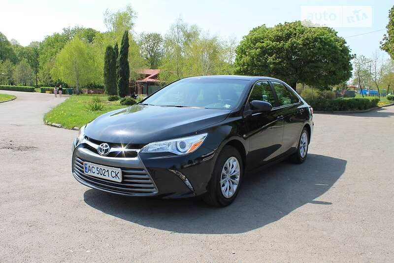 Седан Toyota Camry 2015 в Владимире