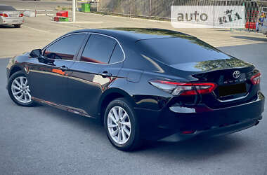 Седан Toyota Camry 2022 в 