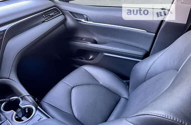 Седан Toyota Camry 2022 в 