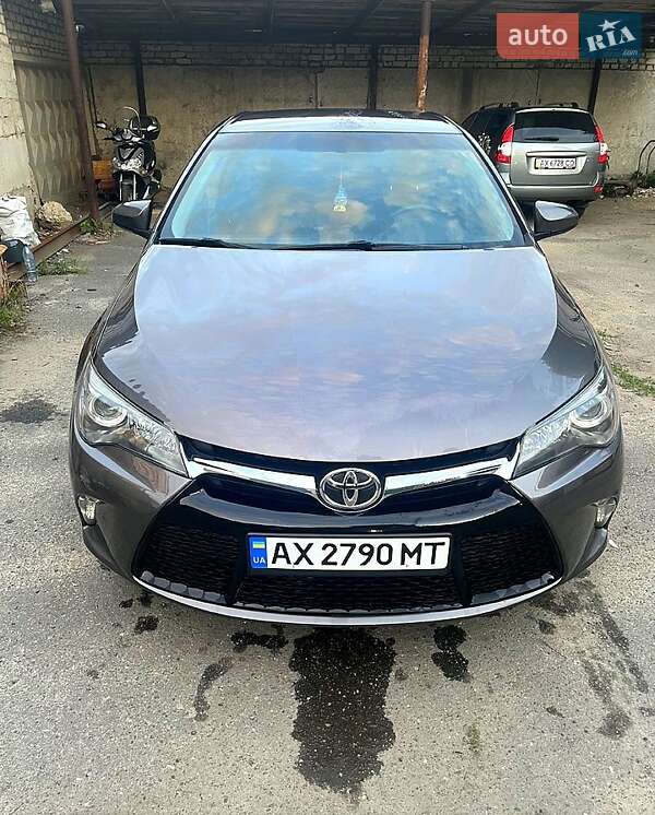 Toyota Camry 2016