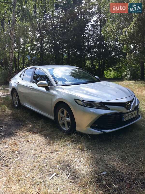 Седан Toyota Camry 2018 в Ахтырке