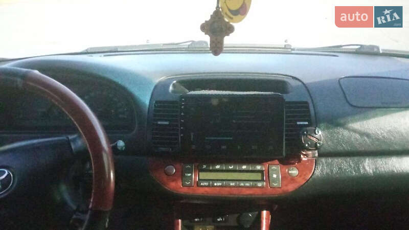 Седан Toyota Camry 2003 в Звенигородке