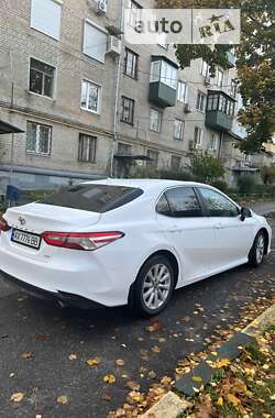 Toyota Camry 2019