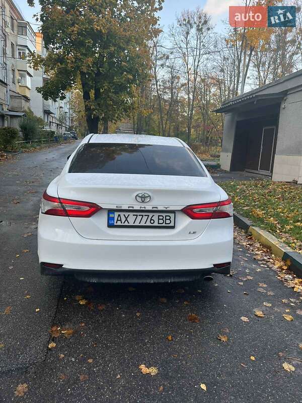 Седан Toyota Camry 2019 в Харкові