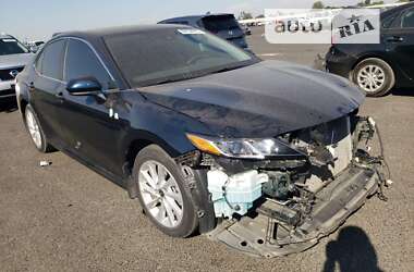 Седан Toyota Camry 2021 в Киеве