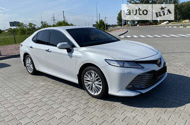 Toyota Camry 2017