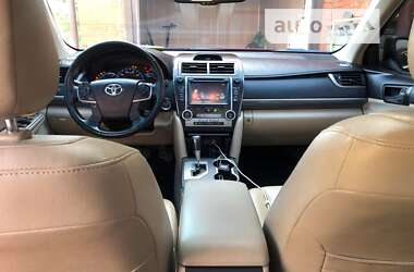 Седан Toyota Camry 2014 в Києві