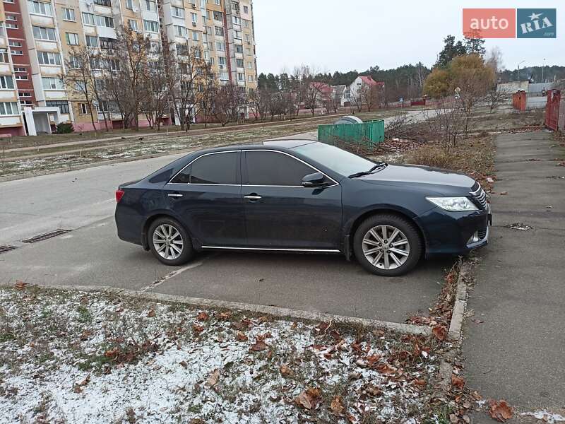 Седан Toyota Camry 2012 в Славутичі