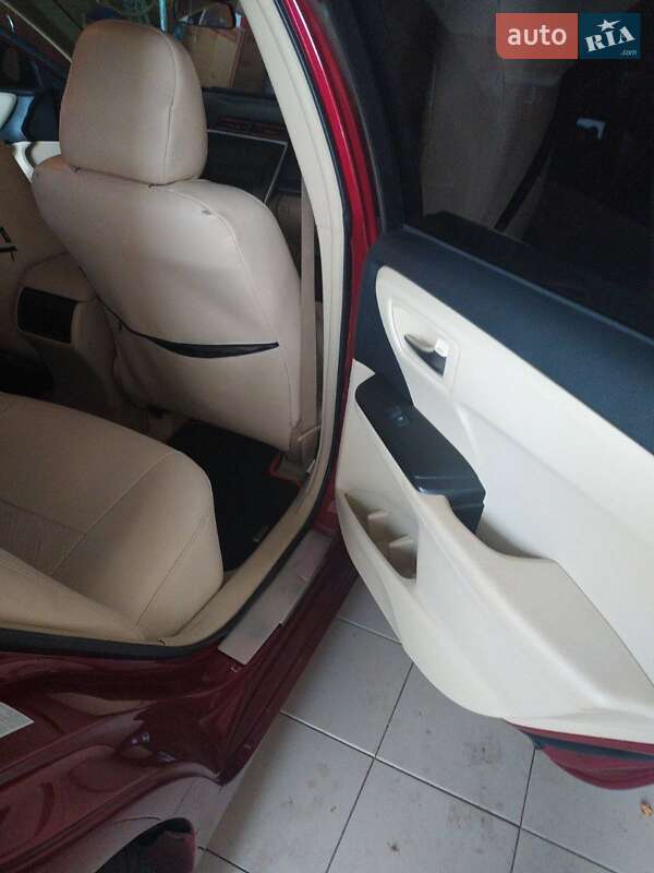 Седан Toyota Camry 2017 в Днепре