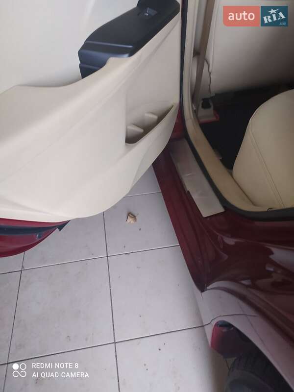 Седан Toyota Camry 2017 в Днепре