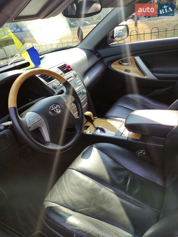 Седан Toyota Camry 2006 в Києві