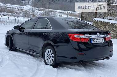 Седан Toyota Camry 2013 в Тернополі