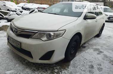 Toyota Camry 2014