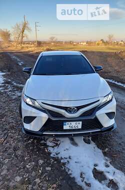 Седан Toyota Camry 2020 в Борисполе