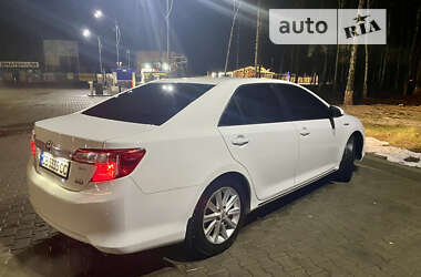 Седан Toyota Camry 2013 в 